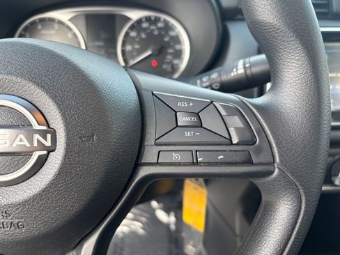 Used 2025 Nissan Versa S w/ S Plus Package image 30