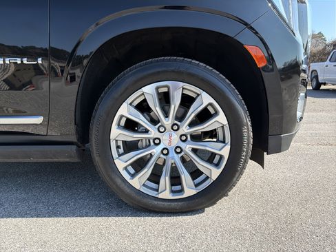 Used 2023 GMC Yukon Denali image 14