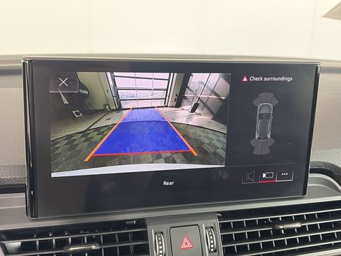 Certified 2024 Audi Q5 e Premium image 21