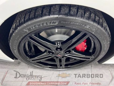 New 2026 Chevrolet Corvette Stingray Coupe w/ Z51 Performance Package RWD image 32