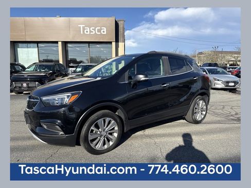 Used 2018 Buick Encore Preferred AWD/4WD image 1