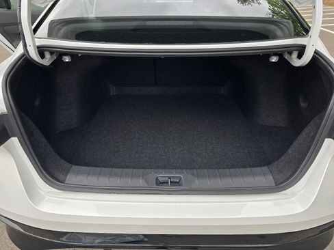 New 2026 Nissan Sentra SR FWD image 25