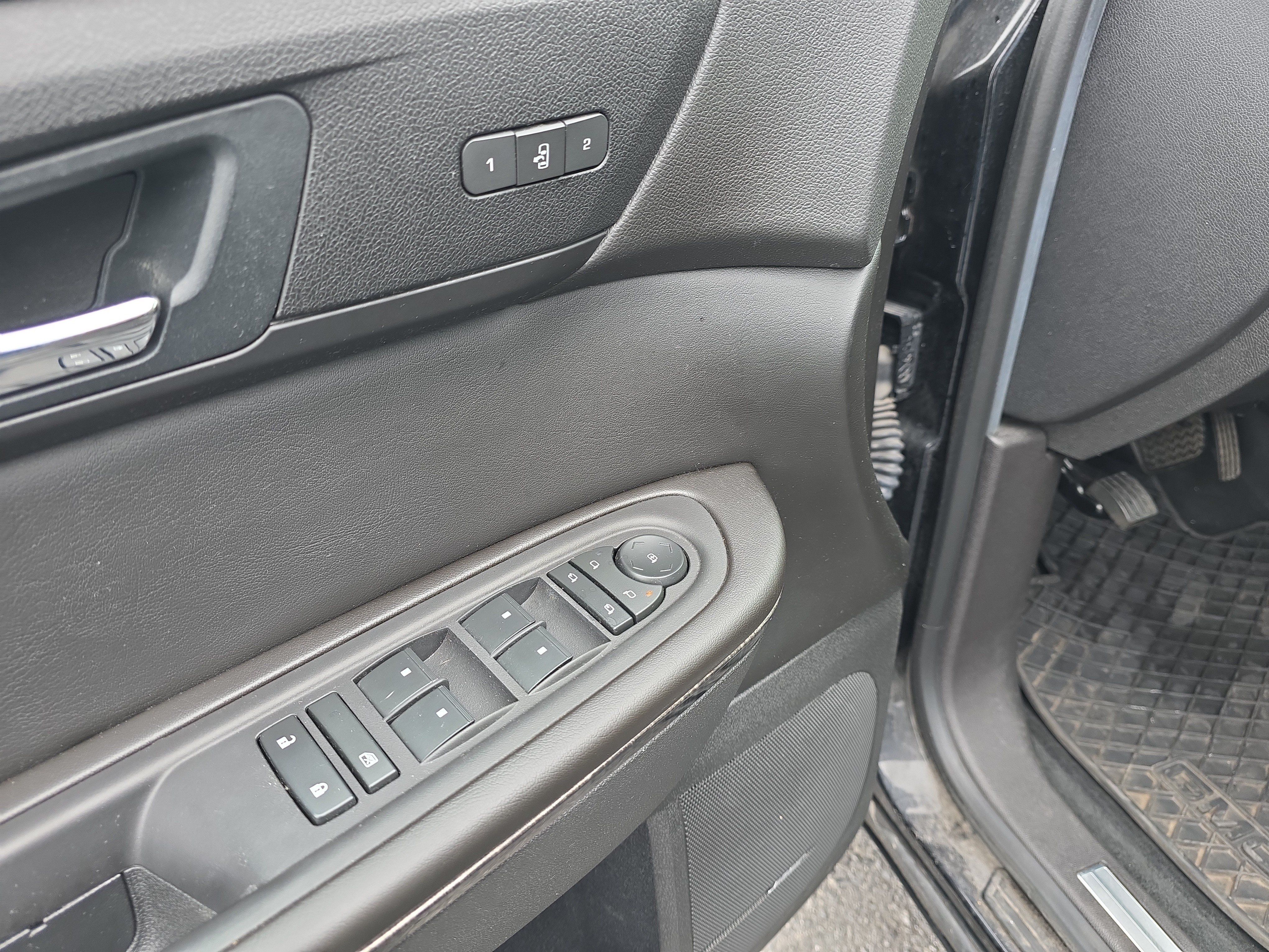 Used 2017 GMC Acadia Limited SLT AWD/4WD image 17