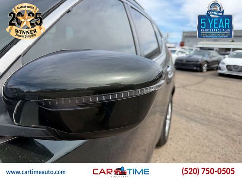 Used 2020 Nissan Rogue SV image 9