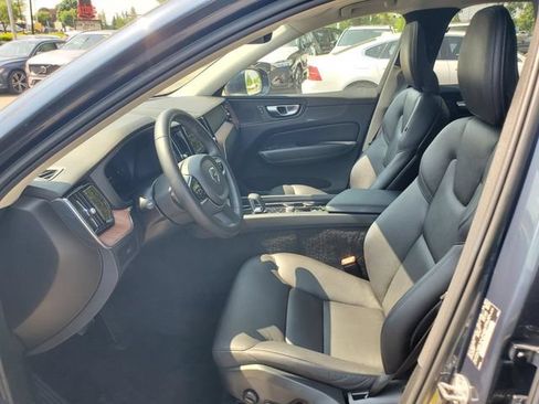 Used 2023 Volvo XC60 B5 Plus w/ Climate Package AWD/4WD image 14