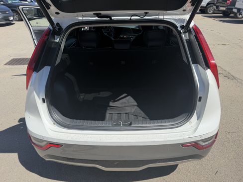 Used 2023 Kia Niro Wave w/ Wave Preserve Package FWD image 24