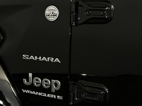 Certified 2024 Jeep Wrangler Sahara image 12