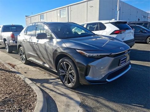 Used 2023 Toyota bZ4X XLE image 5