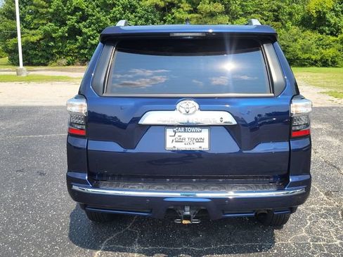 Used 2024 Toyota 4Runner Limited AWD/4WD image 3