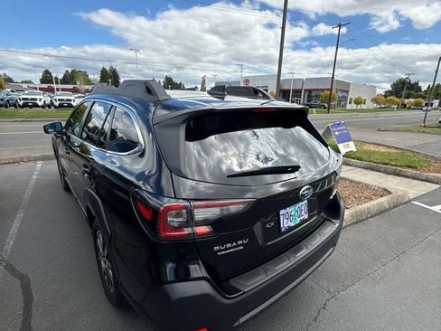 Used 2025 Subaru Outback Premium AWD/4WD image 5