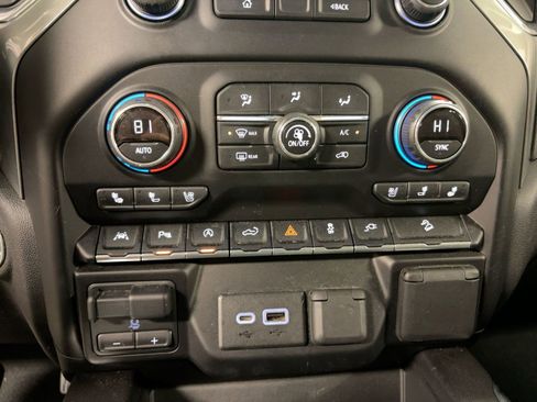 Used 2019 Chevrolet Silverado 1500 LTZ w/ LTZ Plus Package image 16