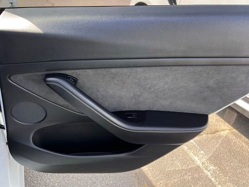 Used 2021 Tesla Model 3 Standard Range Plus image 23