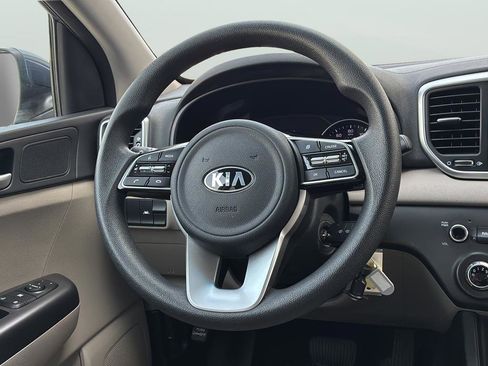Used 2020 Kia Sportage LX image 19