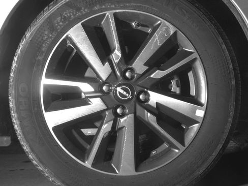 Used 2025 Nissan Versa SV image 13