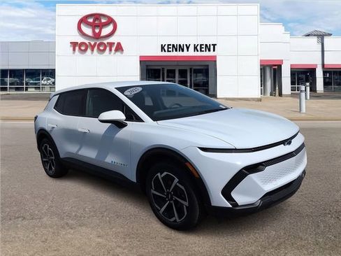 Used 2025 Chevrolet Equinox EV LT FWD image 1