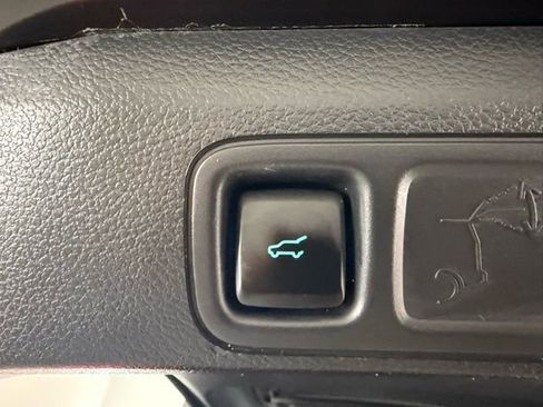 Used 2024 Ford Expedition Max Platinum image 11