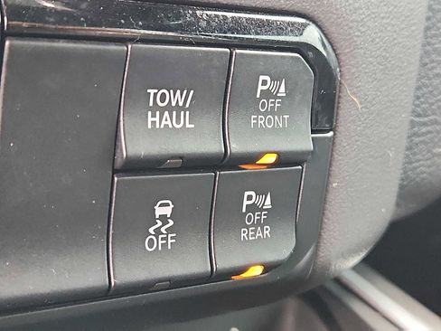 Used 2021 RAM 1500 Big Horn image 25