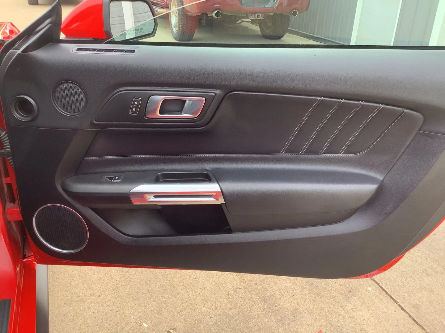 Used 2022 Ford Mustang Premium RWD image 13