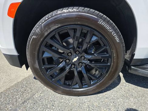 Used 2023 Chevrolet Tahoe High Country AWD/4WD image 9