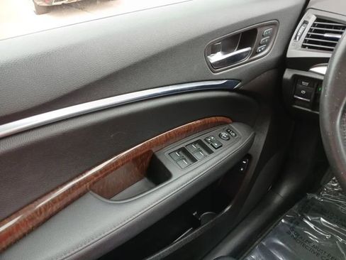 Used 2020 Acura MDX FWD image 17