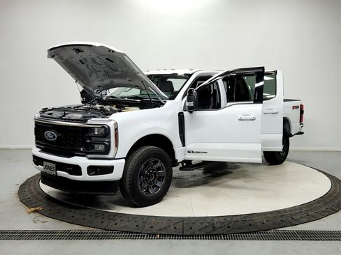 Used 2024 Ford F250 Lariat w/ Sport Appearance Package image 11