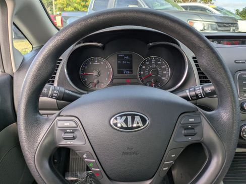 Used 2015 Kia Forte LX image 23