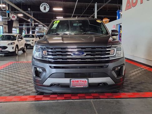 Used 2019 Ford Expedition XLT w/ Equipment Group 202A AWD/4WD image 2