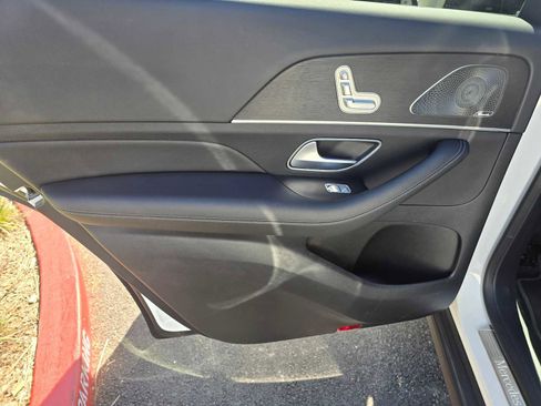 Used 2024 Mercedes-Benz GLS 450 4MATIC image 20