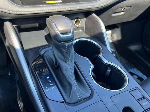 Used 2023 Toyota Highlander XLE image 27