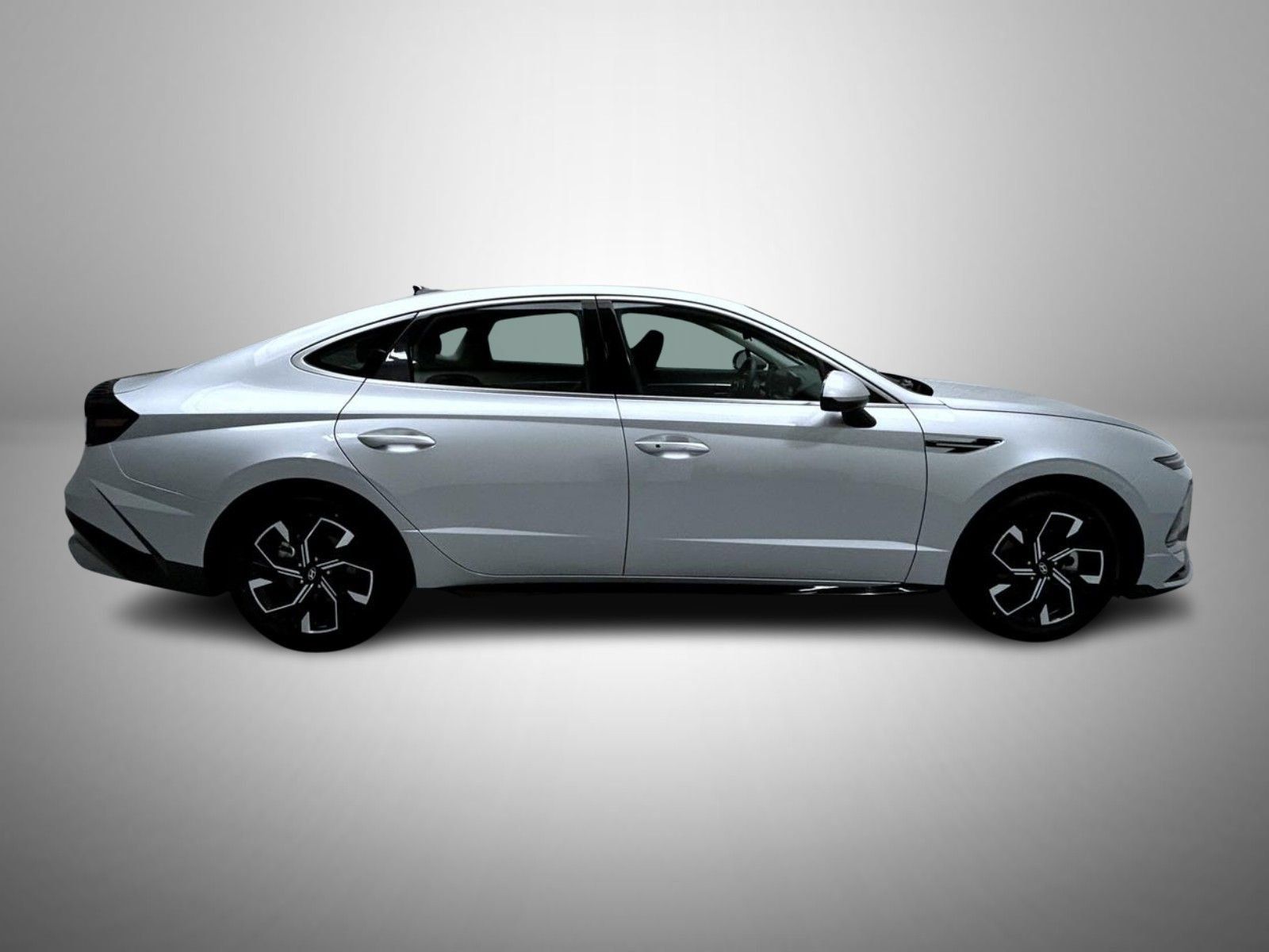 Used 2025 Hyundai Sonata SEL FWD image 4