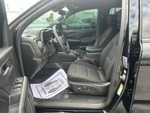 Used 2024 Chevrolet Colorado Trail Boss w/ Advanced Trailering Package AWD/4WD image 16
