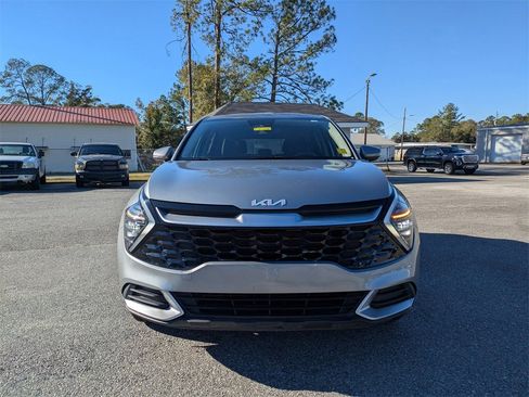 Used 2024 Kia Sportage EX image 11