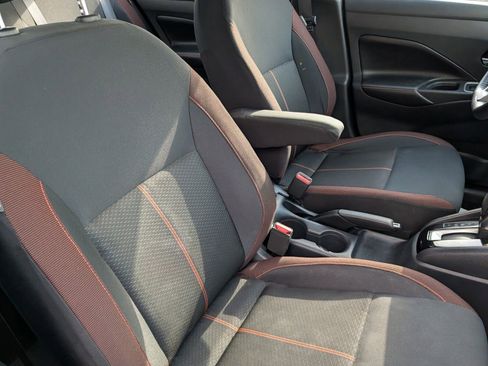 Used 2020 Nissan Versa SR w/ Convenience Package FWD image 19
