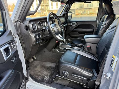 Used 2023 Jeep Wrangler Unlimited Rubicon 4xe w/ Steel Bumper Group image 28