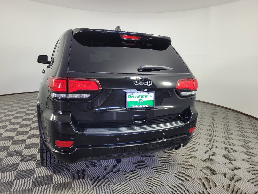 Used 2020 Jeep Grand Cherokee Altitude RWD image 6