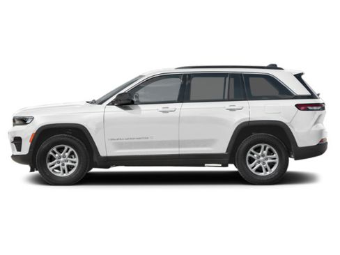 Used 2025 Jeep Grand Cherokee Laredo X w/ Luxury Tech Group I RWD image 1