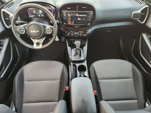 Used 2024 Kia Soul LX w/ Option Group 015 FWD image 24