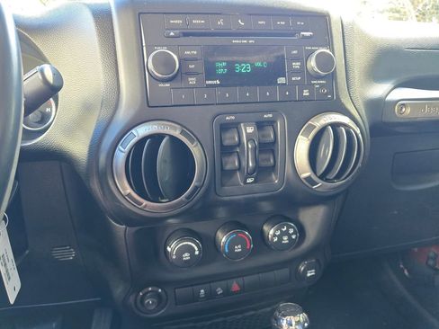 Used 2011 Jeep Wrangler Unlimited Sport image 5