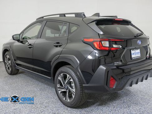 Used 2025 Subaru Crosstrek 2.5i Premium w/ Crosstrek Mirror Package AWD/4WD image 5