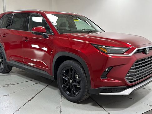 New 2026 Toyota Grand Highlander AWD Hybrid image 3