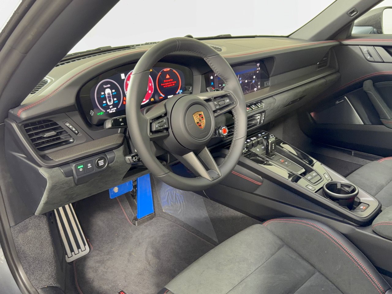 Certified 2026 Porsche 911 Targa 4 GTS AWD/4WD image 4