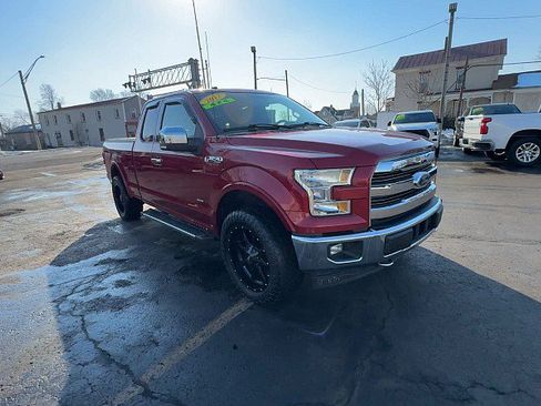 Used 2017 Ford F150 Lariat image 2
