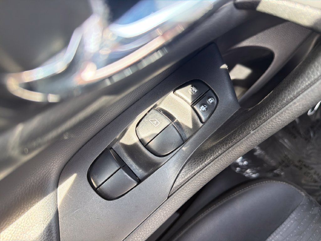 Used 2017 Nissan Altima 2.5 S FWD image 14