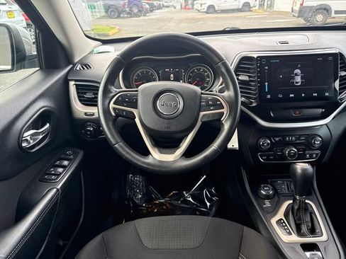 Used 2015 Jeep Cherokee Latitude image 17