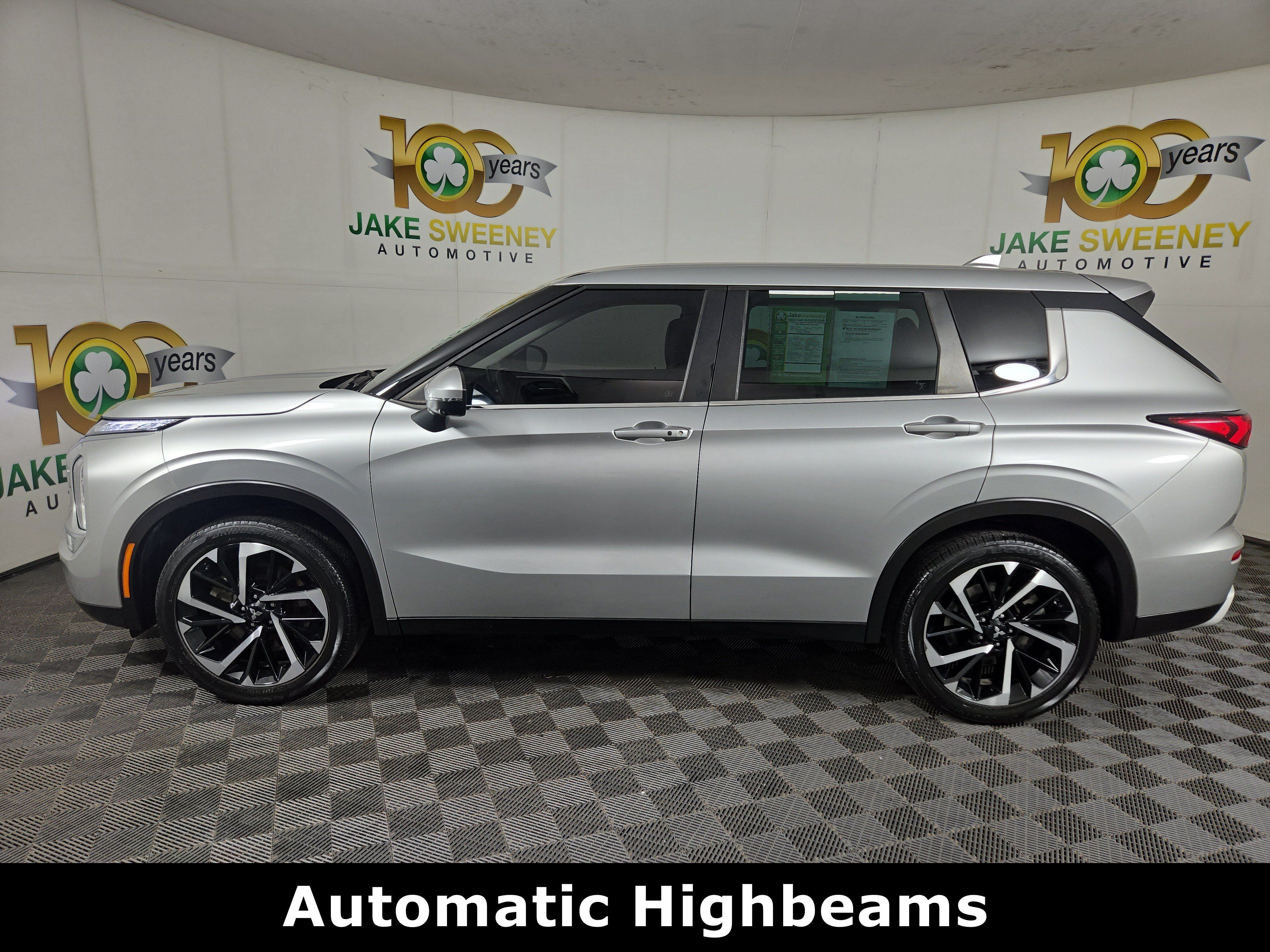 Used 2023 Mitsubishi Outlander SE AWD/4WD image 4