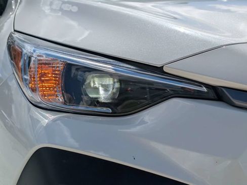 Used 2025 Subaru Crosstrek 2.5i Premium AWD/4WD image 9