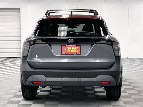 New 2026 Nissan Kicks SV w/ Cold Weather Package FWD image 5