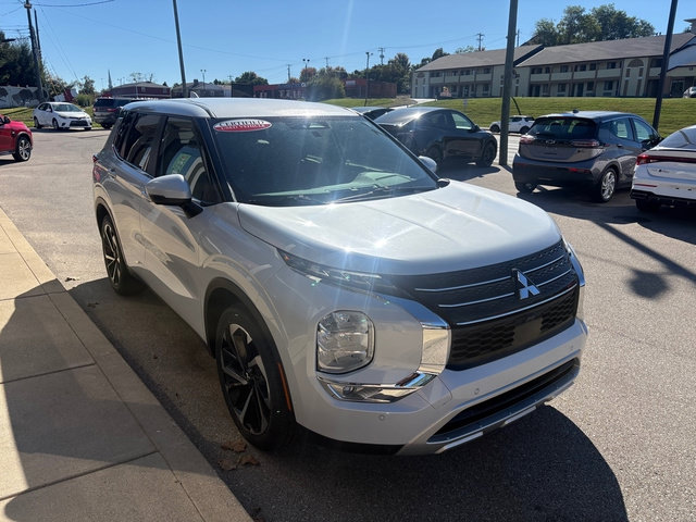 Used 2024 Mitsubishi Outlander SE FWD image 6