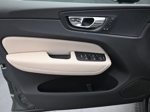 New 2026 Volvo XC60 B5 Core AWD/4WD image 5