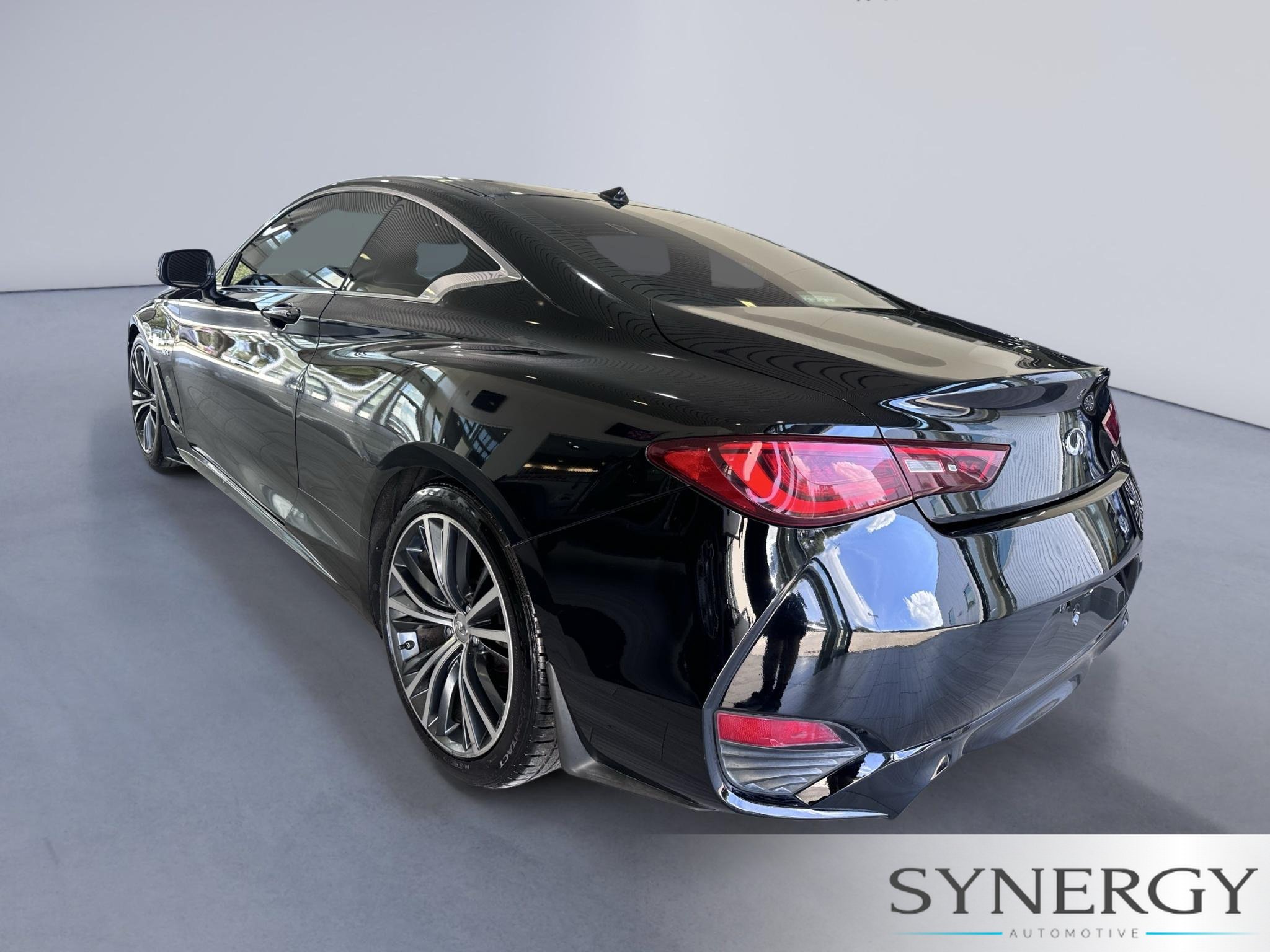 Used 2018 INFINITI Q60 3.0t Luxe RWD image 7
